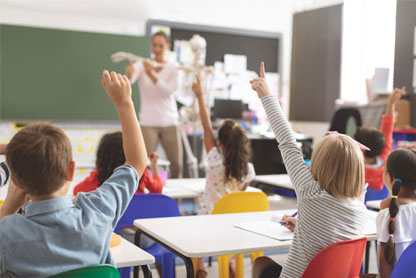 ragazzini a scuola